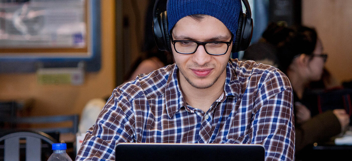Best 5 On-ear headphones for people who wear glasses ❤️