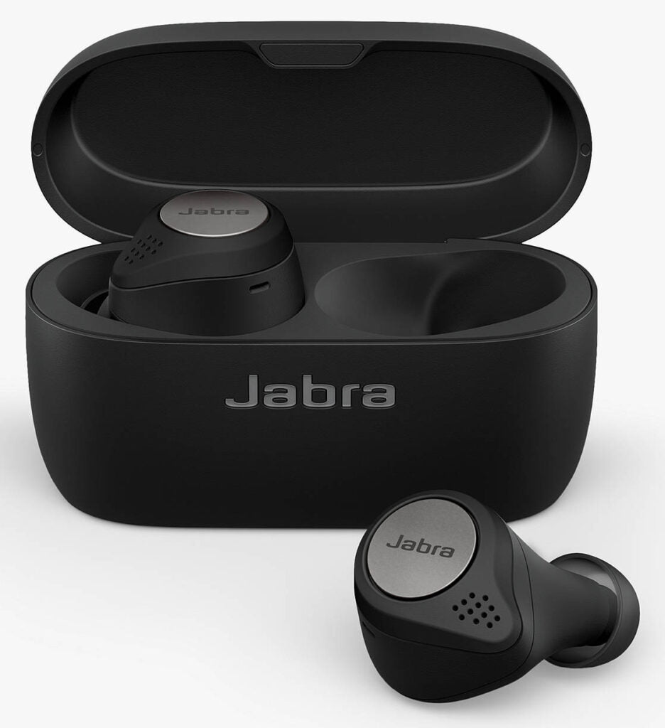 Dive Deep Into The World Of Sports Headphones With Our Top-5 Picks Of 2021