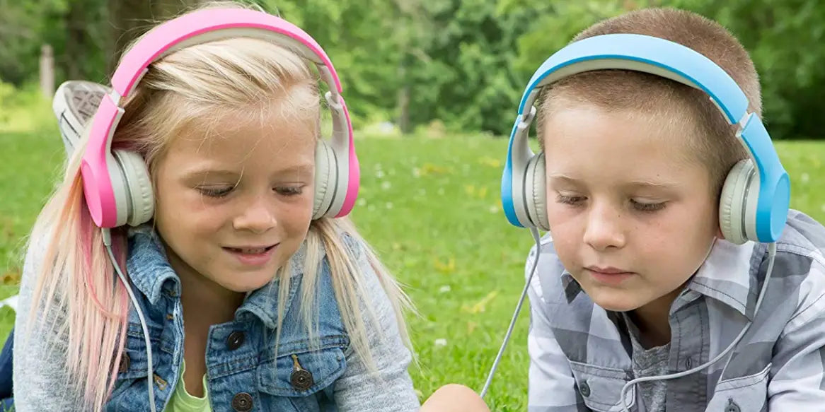 The ultimate buying guide for headphones for kids: 7 best models of 2022 🧒