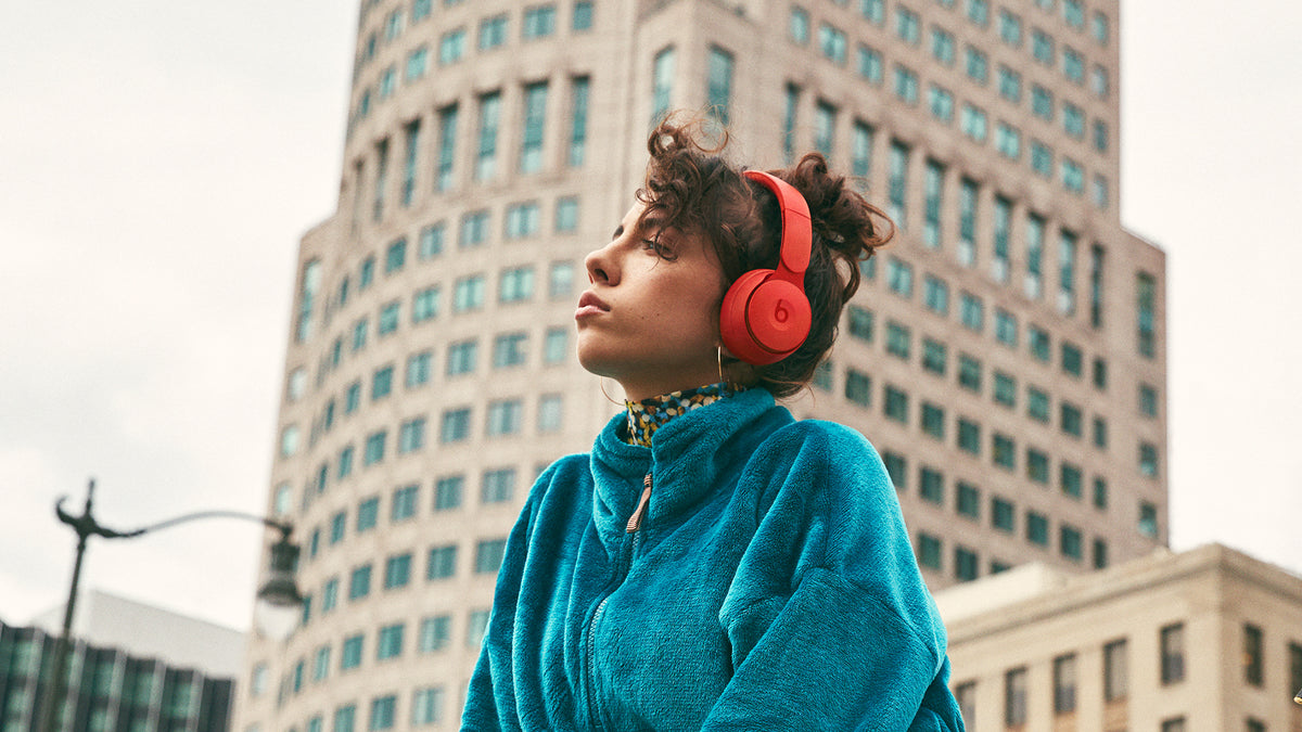 Best 4 travel-friendly headphones in 2022 🎧